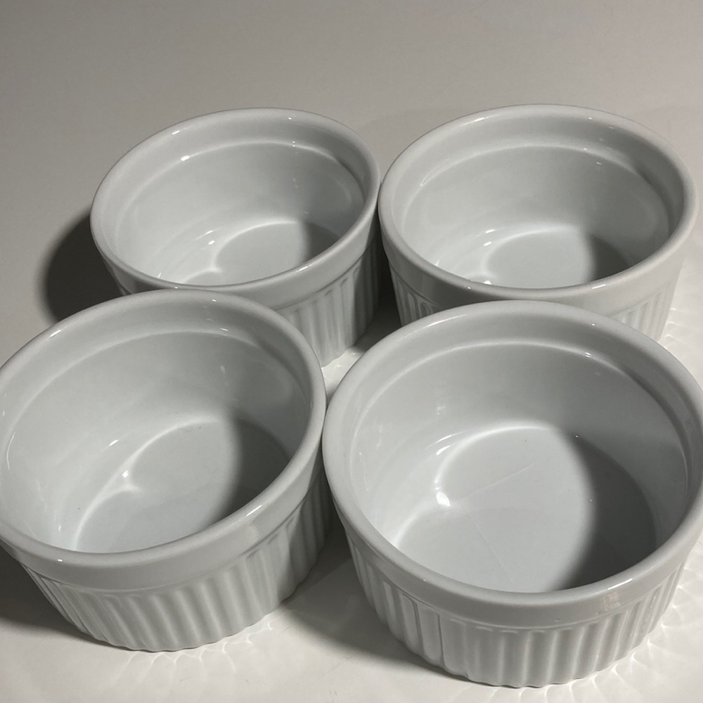 HAROLD IMPORT CO SET OF FOUR WHITE PORCELAIN RAMEKINS